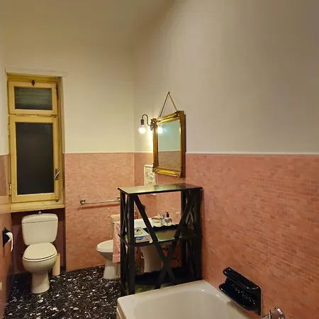 Bertola 49 - Con Bagno In Centro Storico Porta Susa *