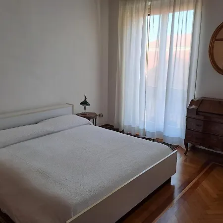 Bertola 49 - Con Bagno In Centro Storico Porta Susa 都灵